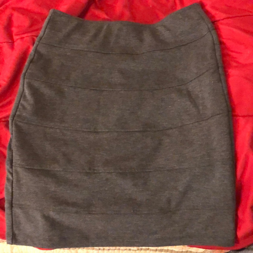 Brand new gray skirt